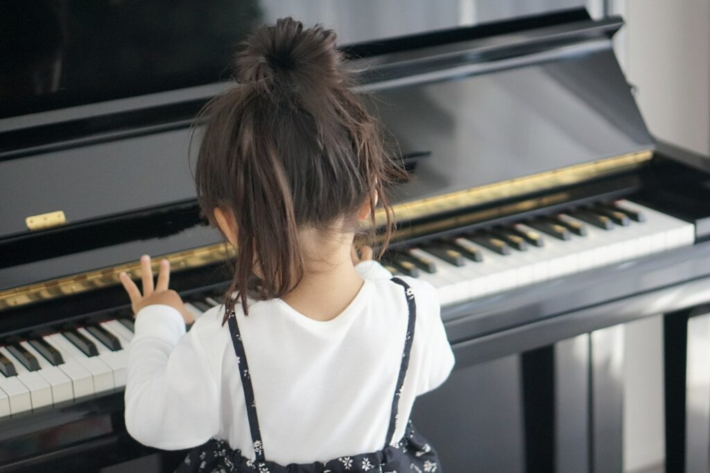 ピアノ教室の月謝はほかの習い事よりも高い？